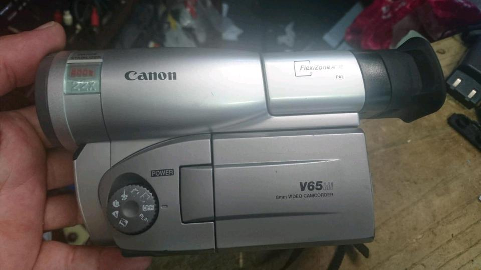 CANON V65 HiE, Videocamera Hi8 und Video 8, mit Zubehör!!