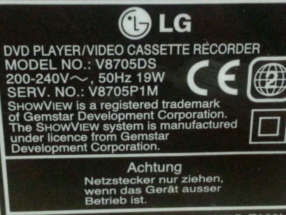 LG V8705DS DVD-Player/Videocassetten-Recorder, guter Zustand