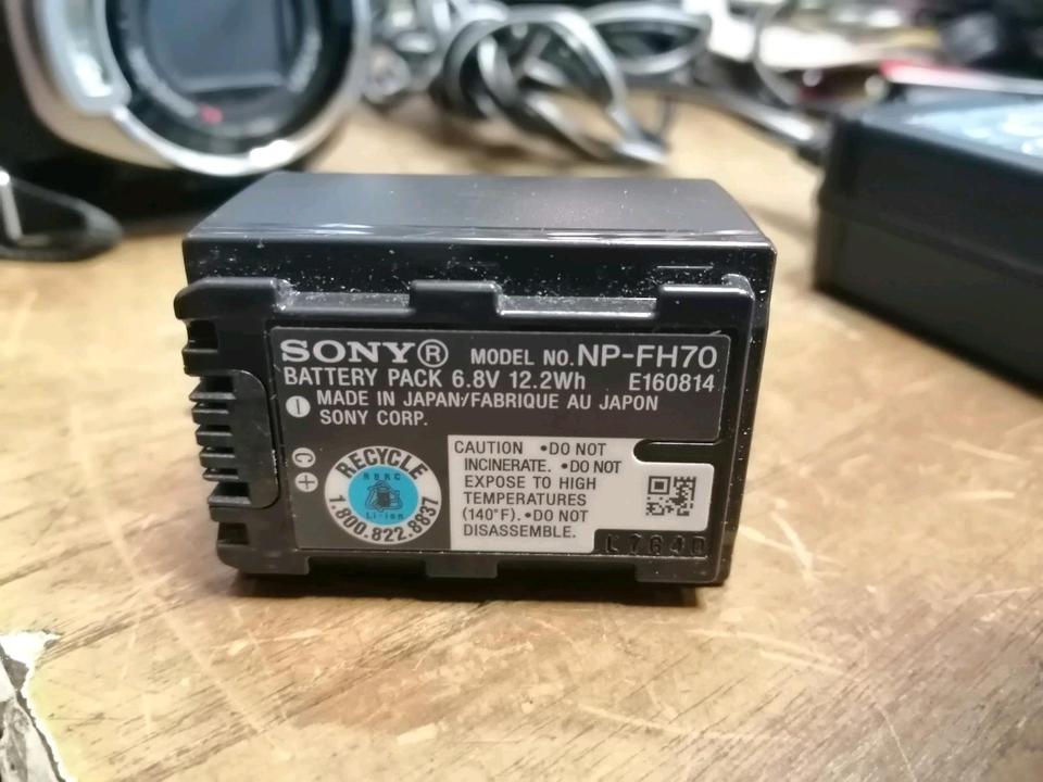 SONY HDR-SR5E, Videocamera OHNE Speicherkarte!!