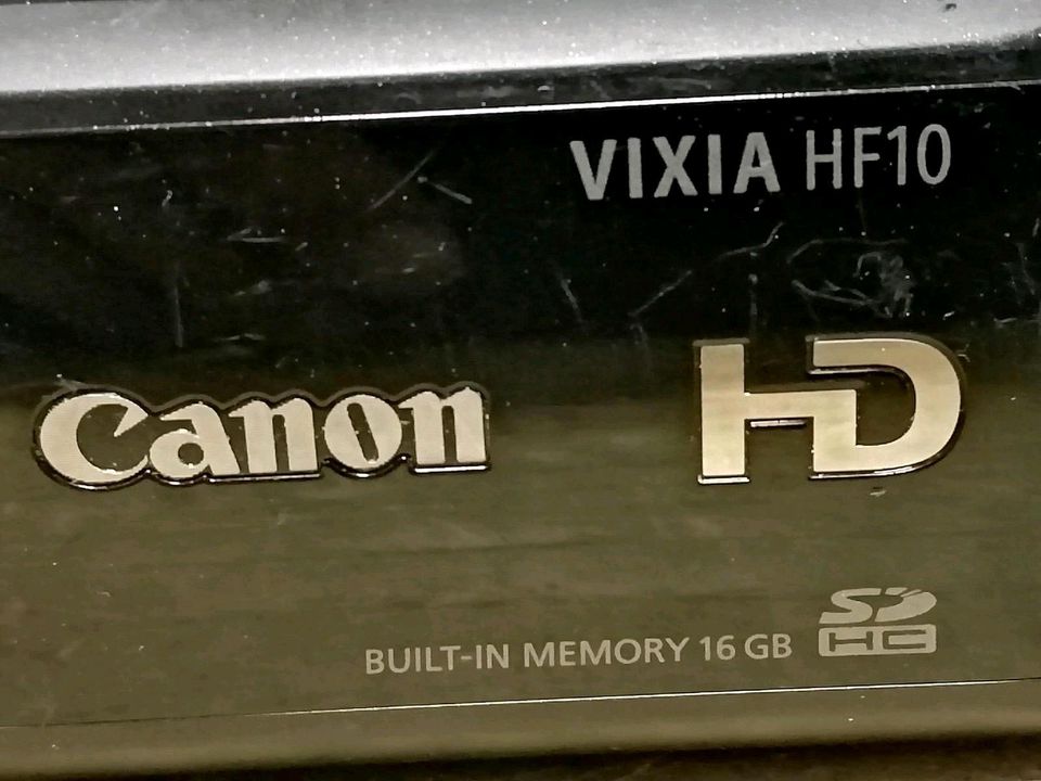 CANON VIXIA HF10A, Digital Videocamera mit Zubehör!!!