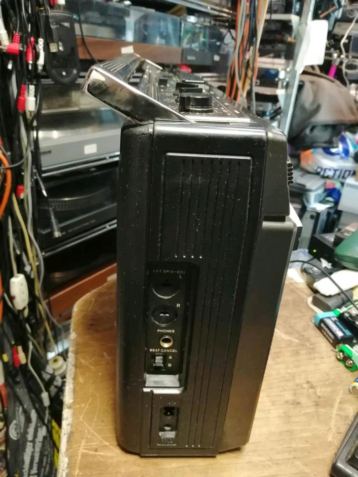 SHARP GF-8585HB, Radio-Cassetten-Recorder, etwas DEFEKT!!