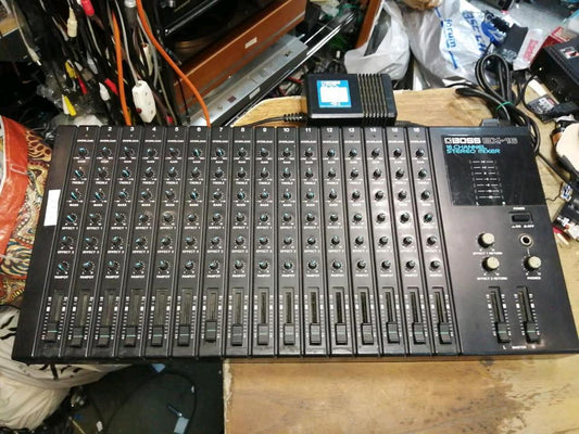 BOSS BX-16, 16 Channel Stereo Mixer mit Original-Adapter!!
