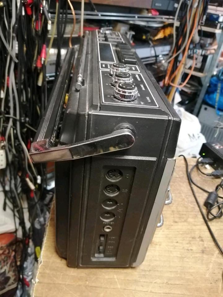 LUGANO Modell: 114, Radio-Cassetten-Recorder, etwas DEFEKT!!!