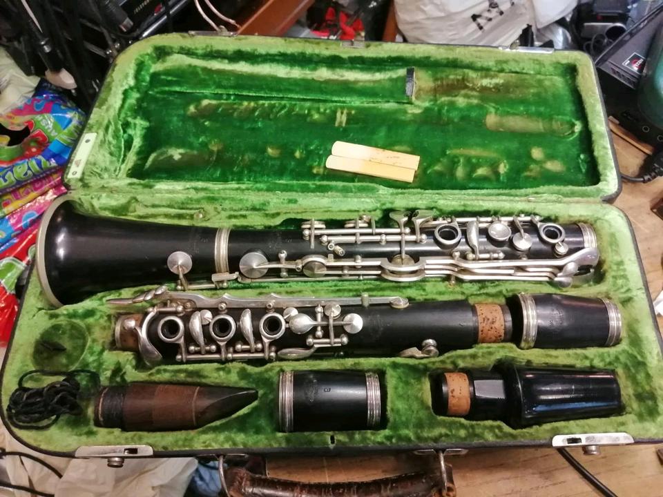 KLARINETTE B SCHÜLLER Mark Neukirchen, mit Original-Koffer!!
