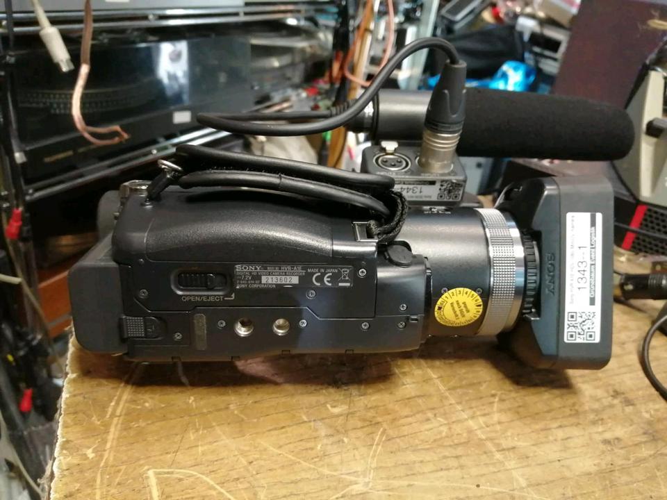 SONY HVR-A1E MiniDV-Videocamera +SONY ECM-NV1 Mikrofon!!