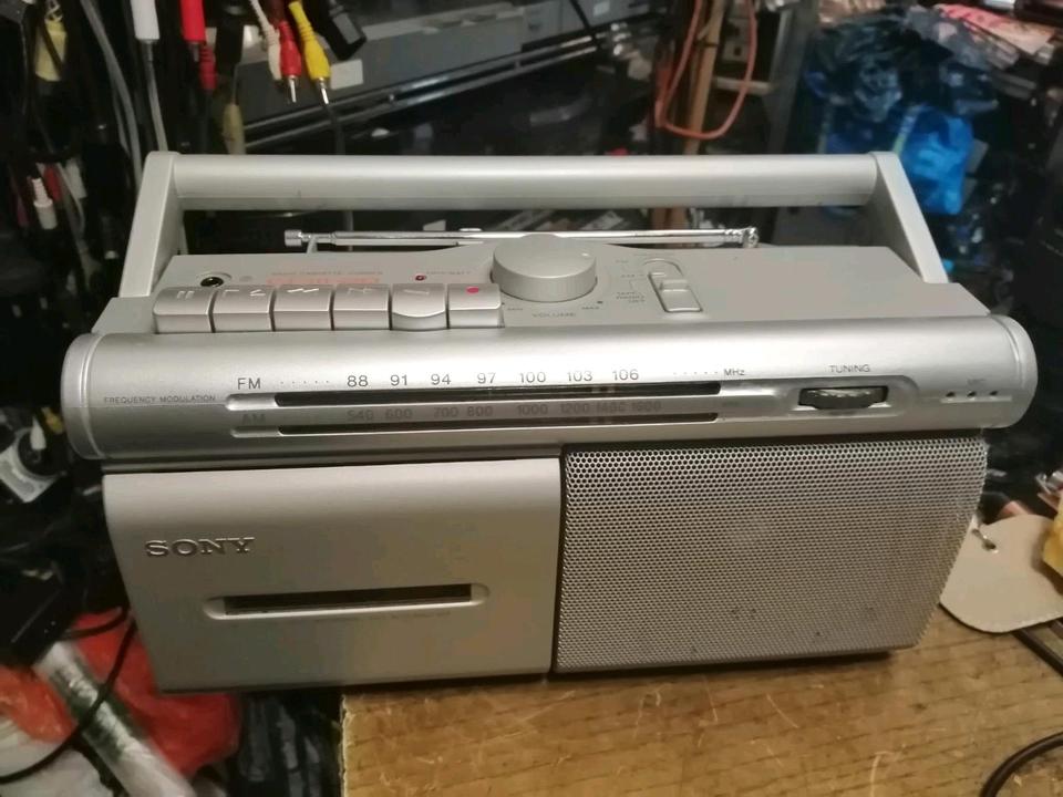 SONY cFm-20, Radio-Cassetten-Recorder, guter Zustand,!