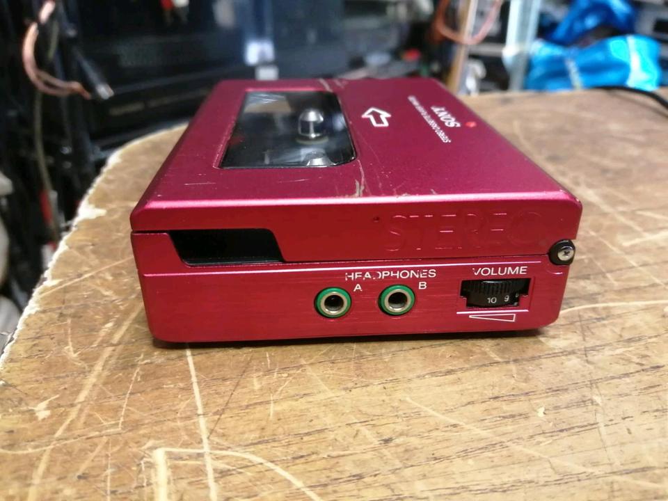SONY WM-DDII Walkman ohne Adapter, etwas DEFEKT!!!
