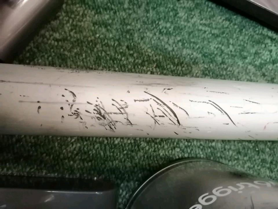 DYSON V6 trigger, Akku-Staubsauger mit NEUEN Akku und Zubehör!!