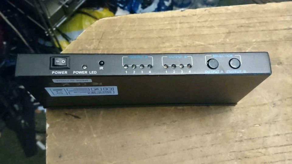 4X2 HDMI Matrix Splitter OHNE Fernbedienung!