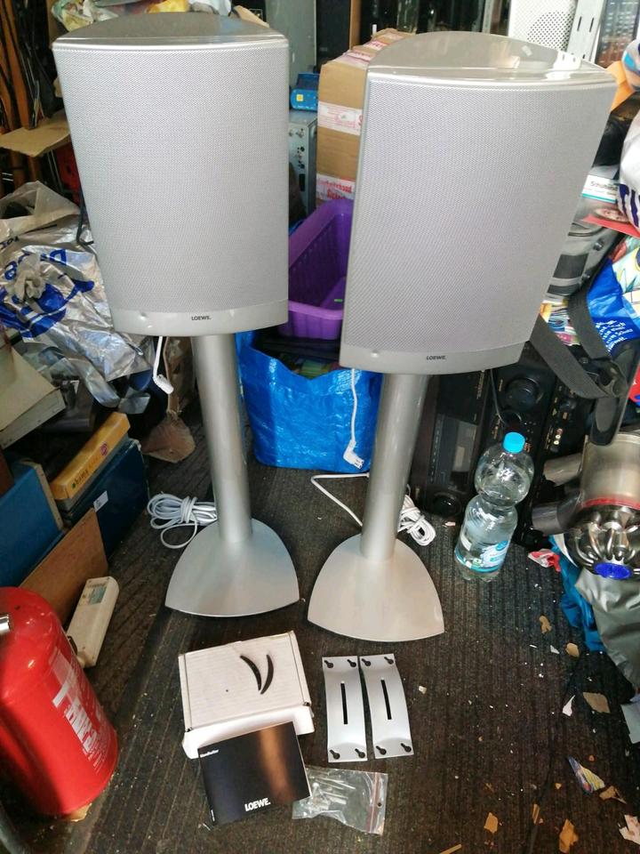 LOEWE L 82 HF, 2 Aktiv-Boxen mit Ständer + Zubehör!!