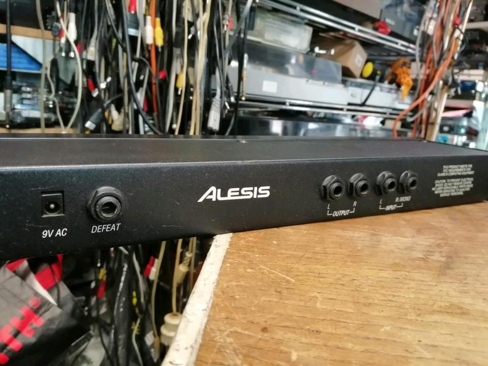 ALESIS Microverb III, mit Universal-Adapter, guter Zustand!!!