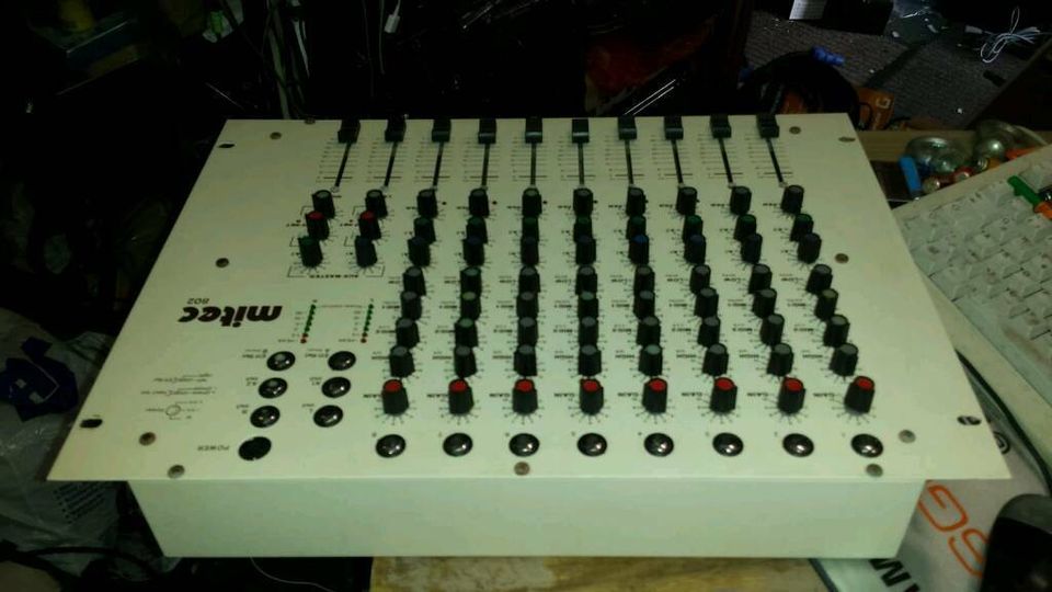 MITEC 802; 8-Kanal-Mixer mit Original-Adapter, toll