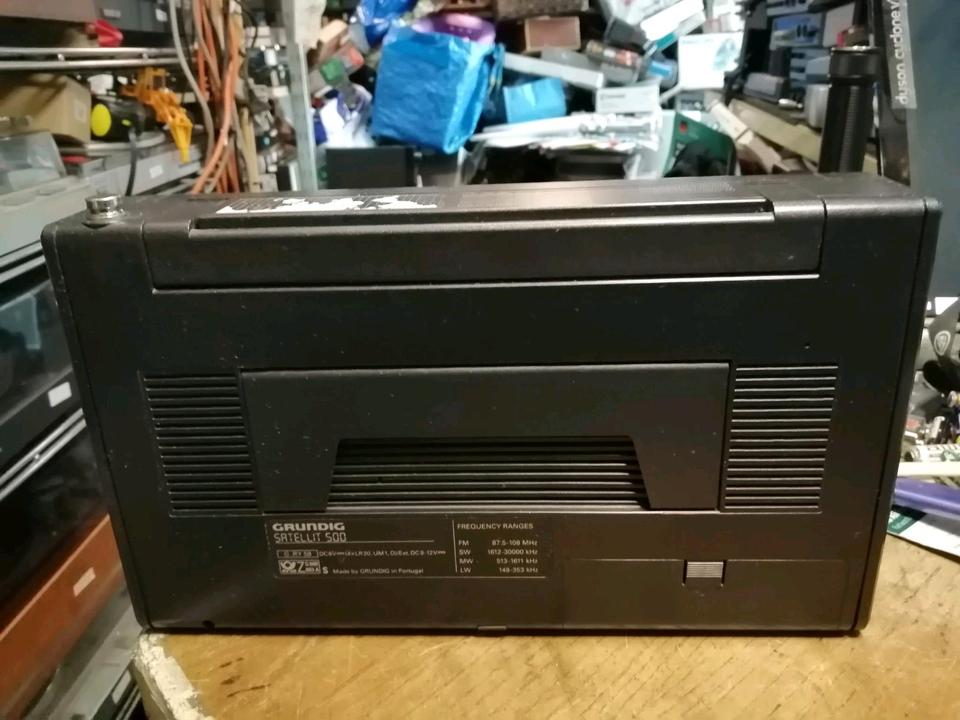 GRUNDIG SATELLIT 500, Radio OHNE Adapter!! Guter Zustand!