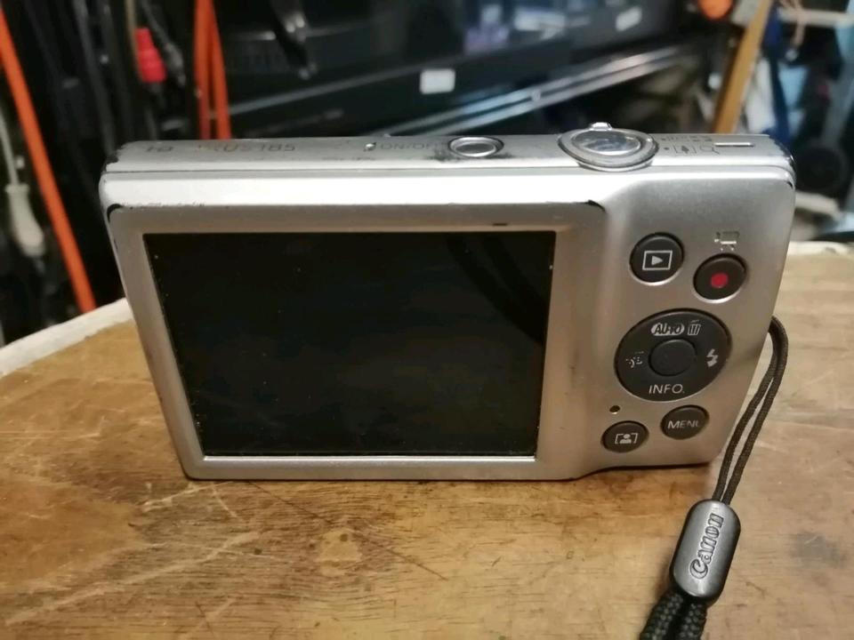 CANON IXUS 185, Digital-Kamera mit Zubehör!!