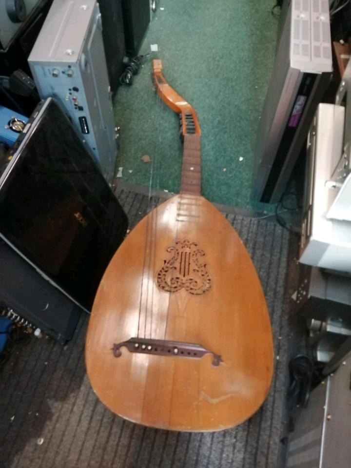 BASS-LAUTE, alt, aber toll, Einige Teile fehlen!!