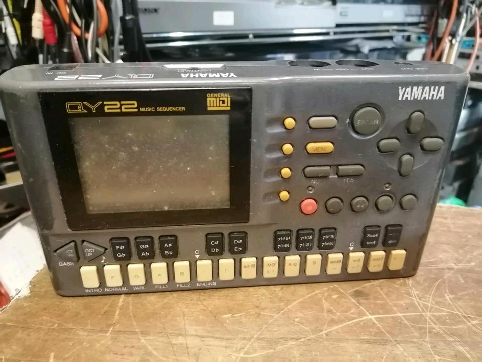 YAMAHA QY22, Music Sequencer, wurde NICHT GETESTET!!