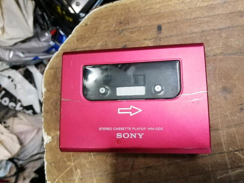 SONY WM-DDII Walkman ohne Adapter, etwas DEFEKT!!!