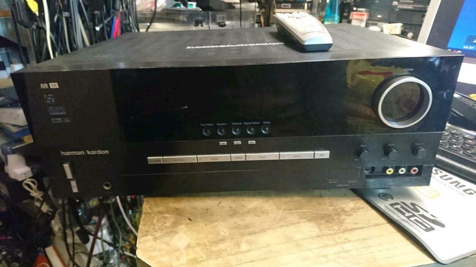 HARMAN/KARDON AVR 135/230, Receiver mit Original-Fernbedienung