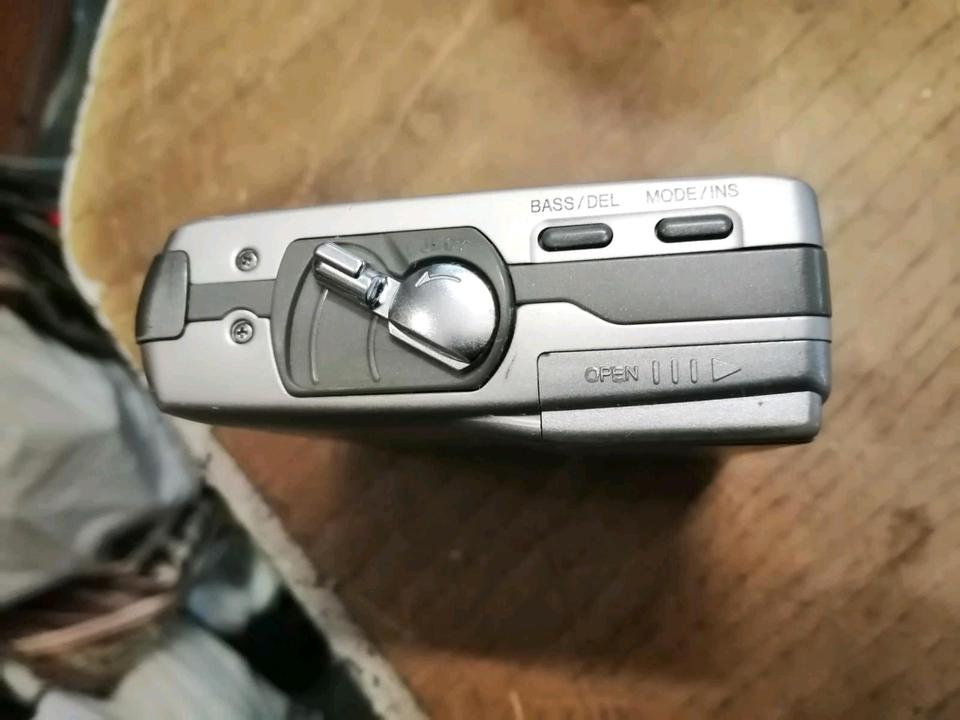 SHARP MD-MS701H, portabler Mini-Disc Recorder, DEFEKT!!!