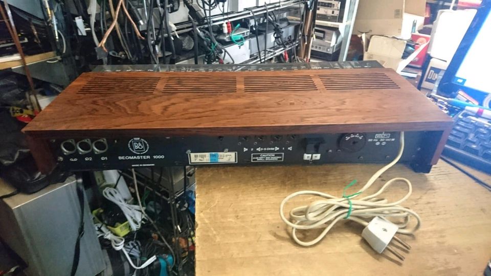 BANG & OLUFSEN BEOMASTER 1000, Receiver, leuchtet NICHT alles!