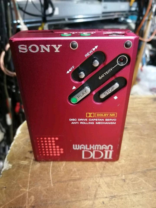 SONY WM-DDII Walkman ohne Adapter, etwas DEFEKT!!!