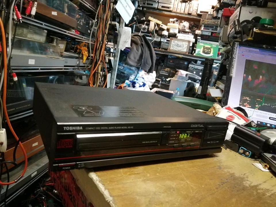 TOSHIBA XR-V12, CD-Player OHNE Fernbedienung!!