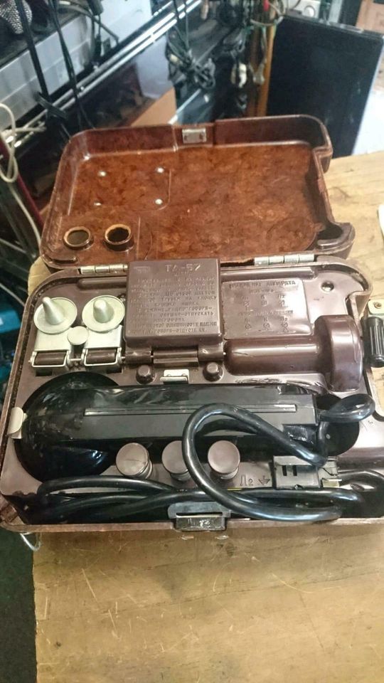 MILITÄR-TELEFON TA-57, russisch, komplett, NICHT GETESTET!