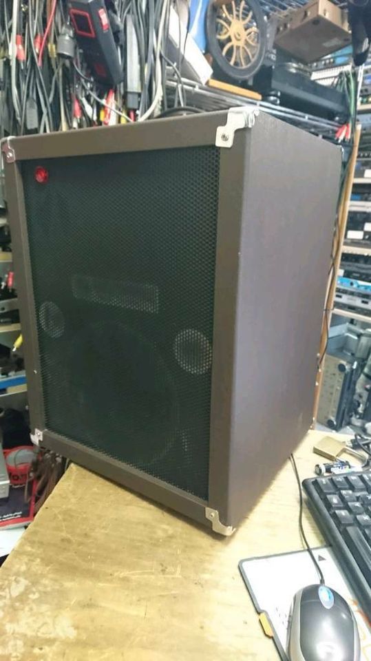 Verstärkerbox Typ KA4040 - UHF mit CD-Player und Cassetten-Deck,