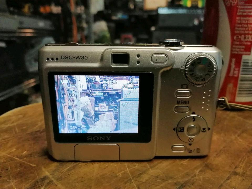 SONY DSC-W30, Digital-Kamera mit Zubehör!! guter Zustand!!