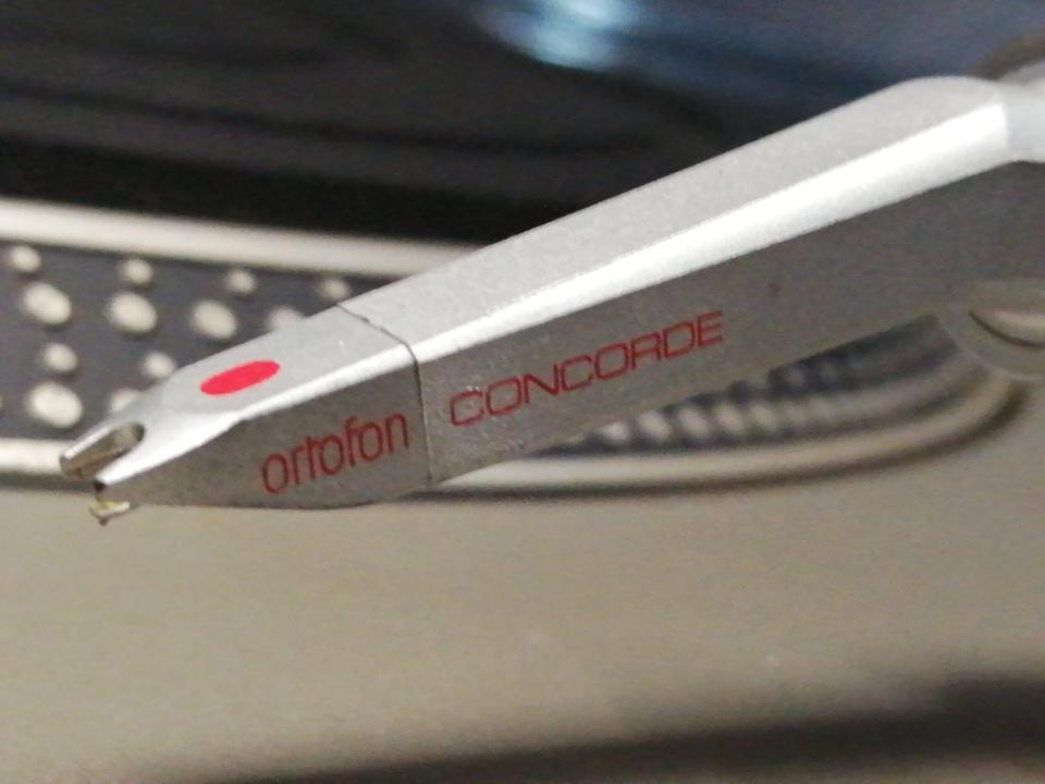 TECHNICS SL-1300 Plattenspieler + ORTOFON PRO Nadelsystem