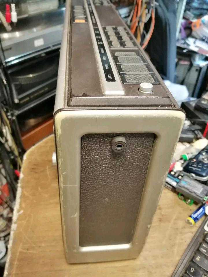GRUNDIG C9000 Automatic, Radio-Cassetten-Recorder, etwas DEFEKT!!