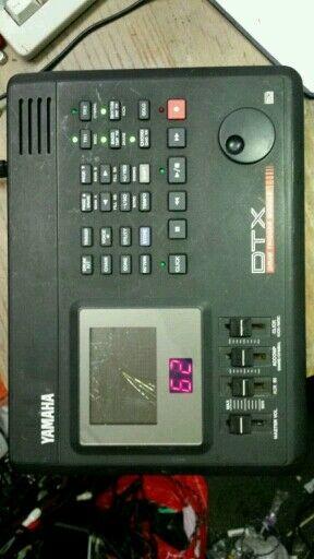 YAMAHA Dtx Version 2.0; Drum Modul, Display defekt!