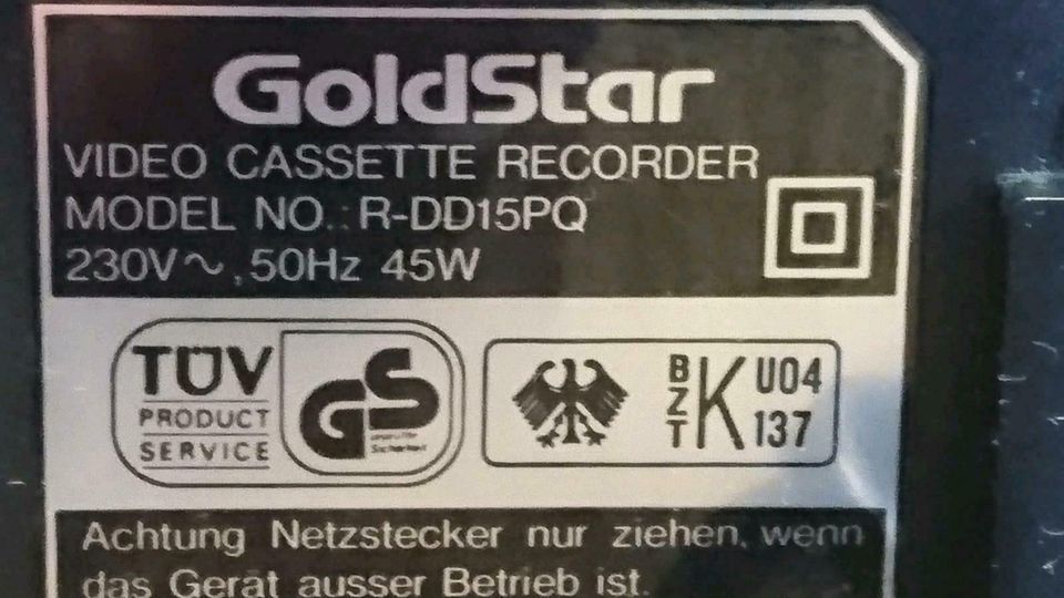 GOLDSTAR NO. R-DD15PQ, VHS-Videorecorder/Video 8 Player, DEFEKT!