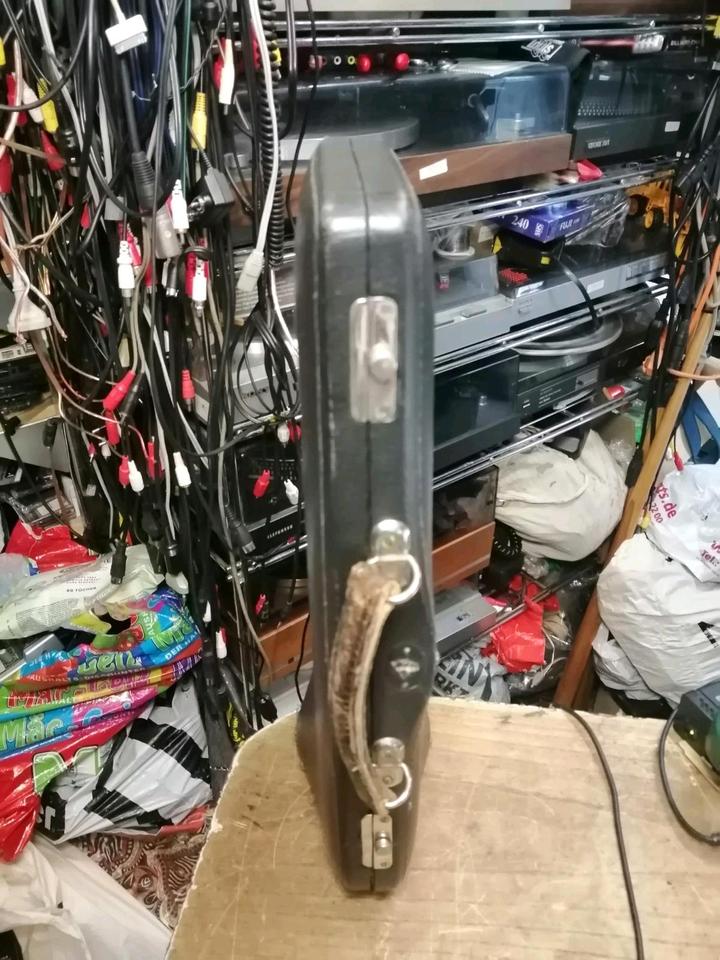 KLARINETTE B SCHÜLLER Mark Neukirchen, mit Original-Koffer!!