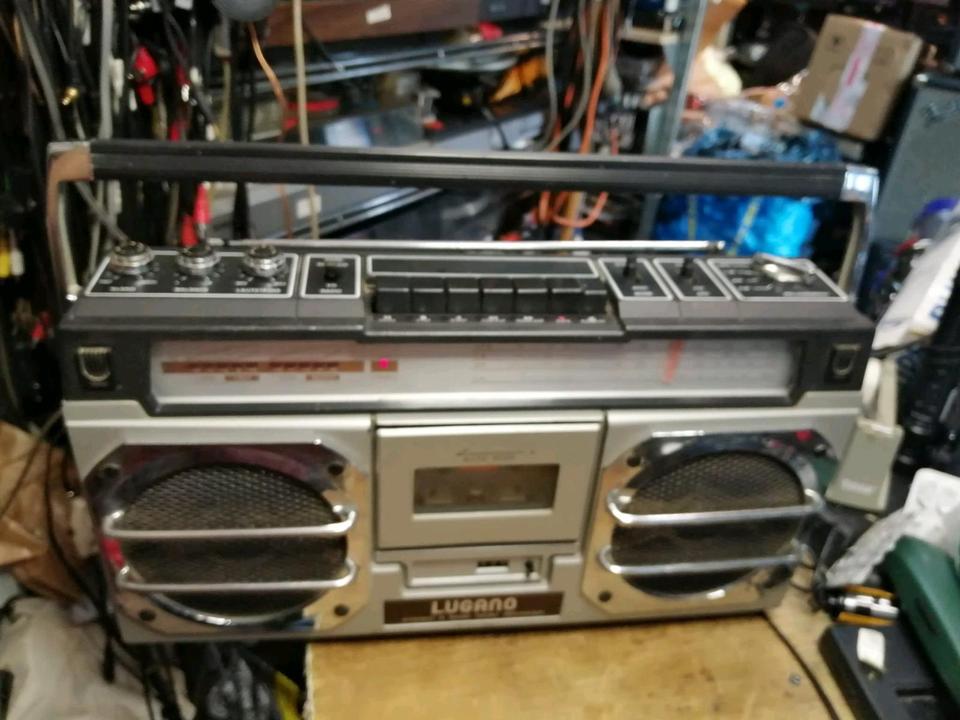 LUGANO Modell: 114, Radio-Cassetten-Recorder, etwas DEFEKT!!!