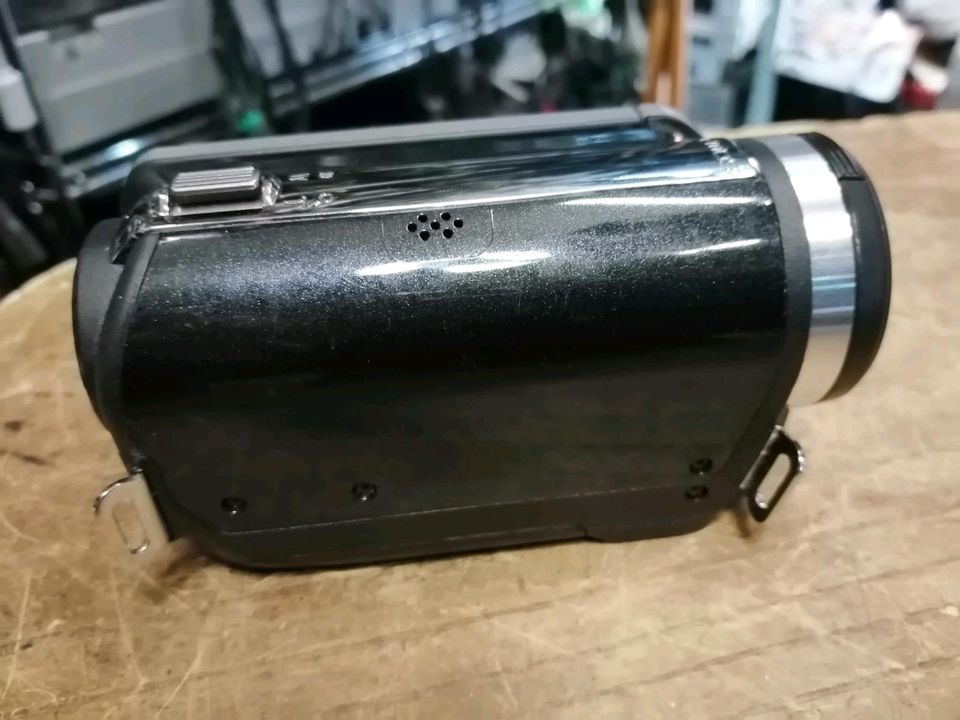 SANYO VPC-TH1EX, Digital Videocamera mit Zubehör, guter Zustand!!