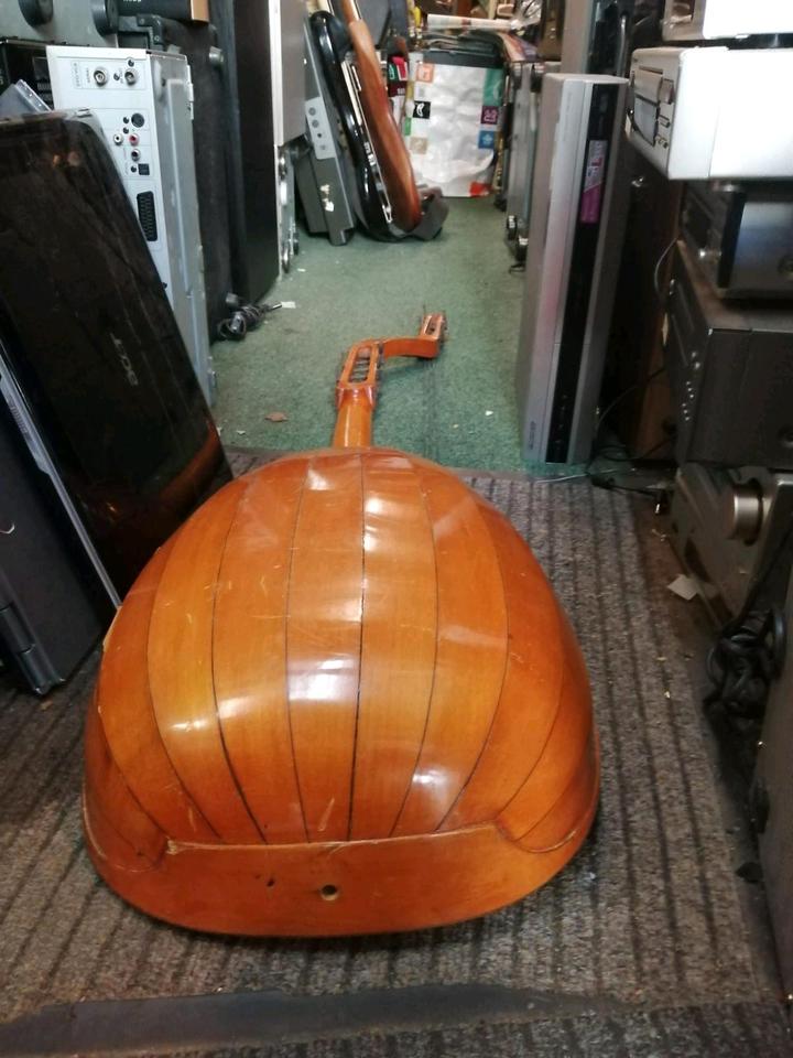BASS-LAUTE, alt, aber toll, Einige Teile fehlen!!