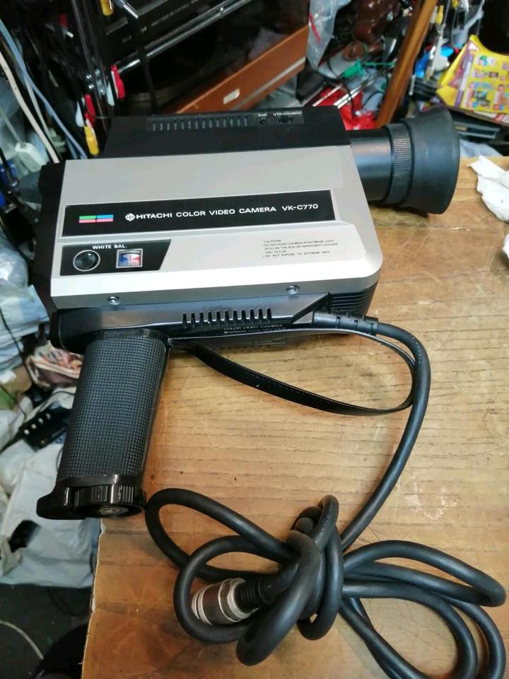 HITACHI VT-7000E Videorecorder, Adapter und Videocamera!!!