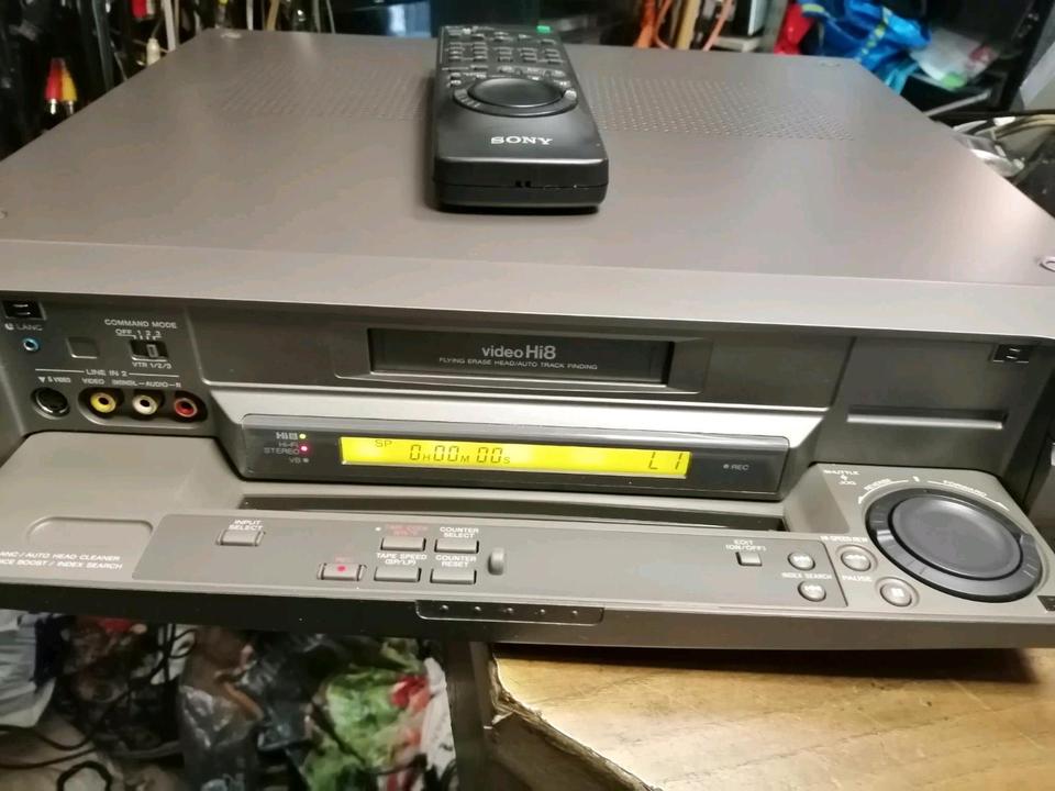 SONY EV-C2000EV P, Videorecorder Hi8, guter Zustand!!