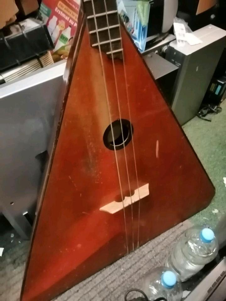 Große BALALAIKA, 3 Saiten!!!