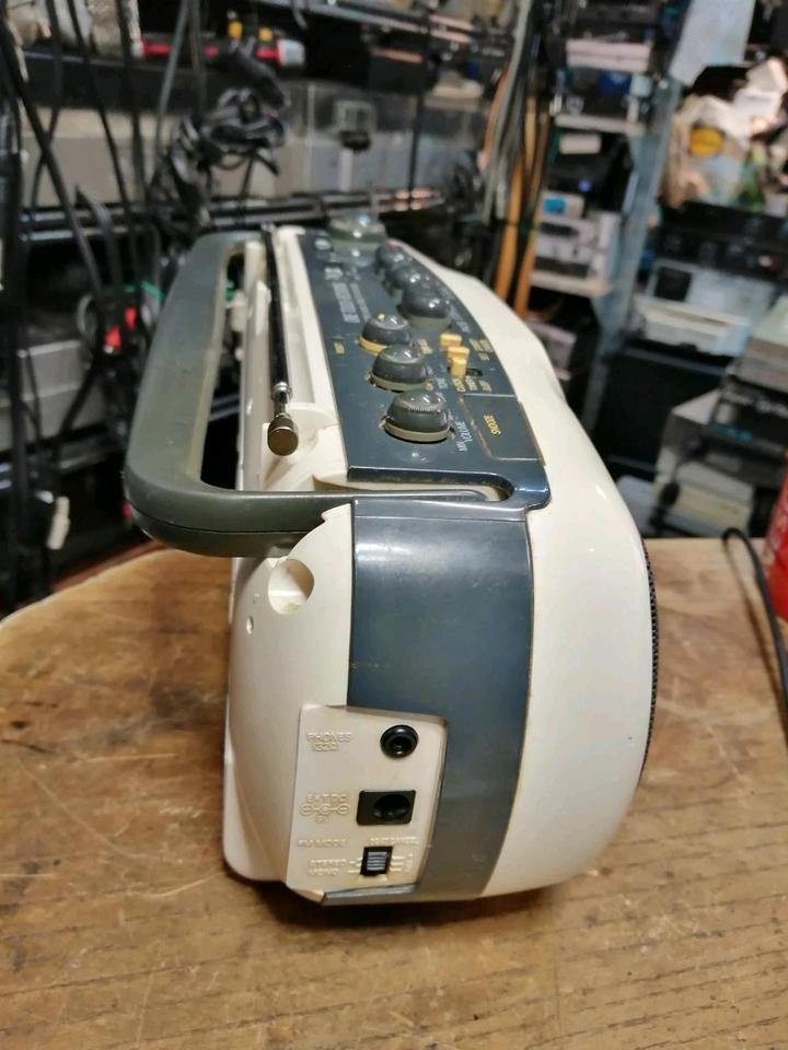 SANYO MS380L, Radio-Cassetten-Recorder, etwas DEFEKT!!! Q