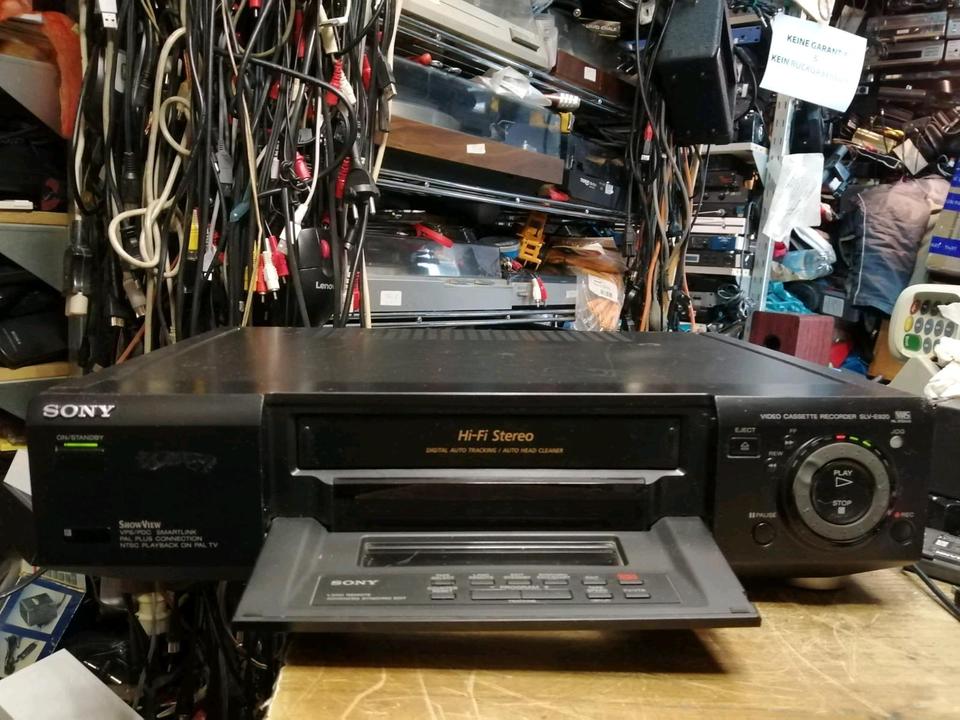SONY SLV-E920VC2, Videocassettenrecorder (VHS) guter Zustand!!