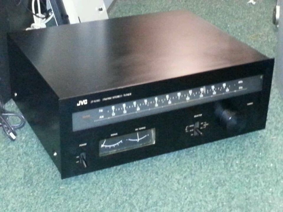 JVC JT-V11G; Stereo Tuner, guter Zustand!