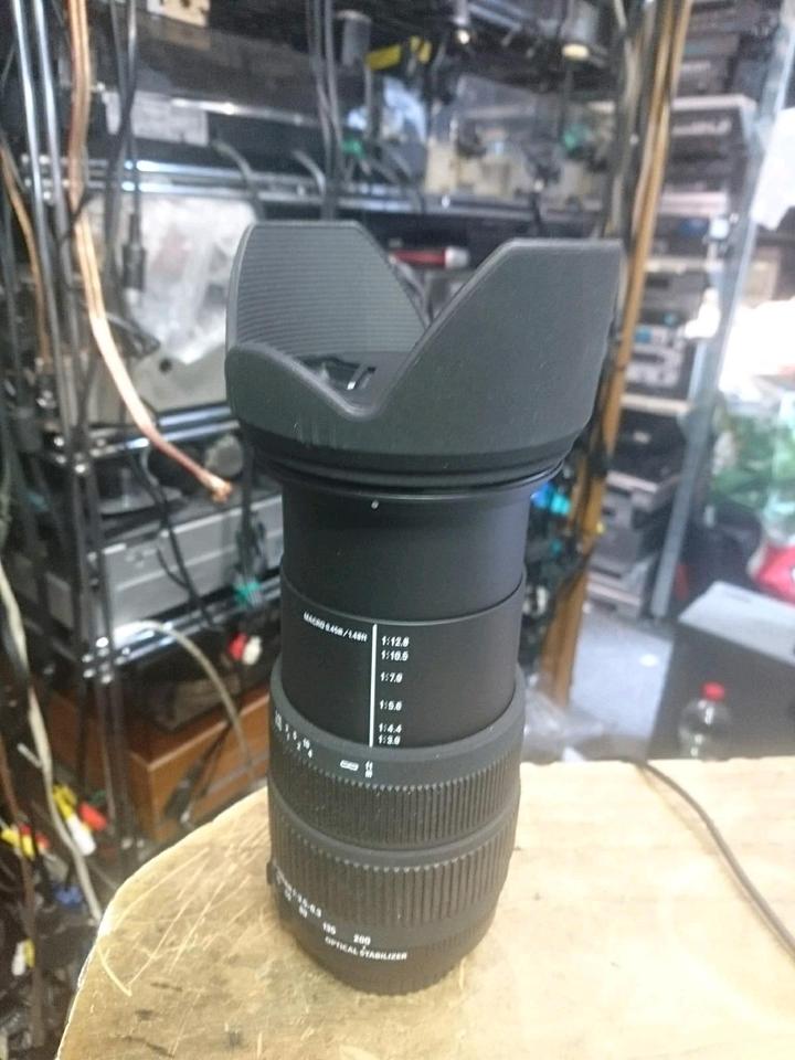 SIGMA DC 18-200mm Objektiv + HAMA UV390 HTMC