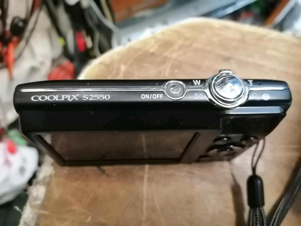 NIKON COOLPIX S2550, Digital-Kamera mit Zubehör!!!