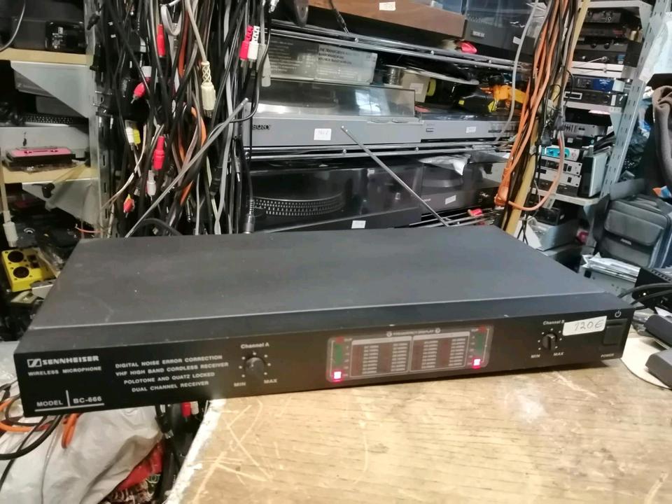 SENNHEISER BC-666, wireless Sender, OHNE Mikrofon, guter Zustand!