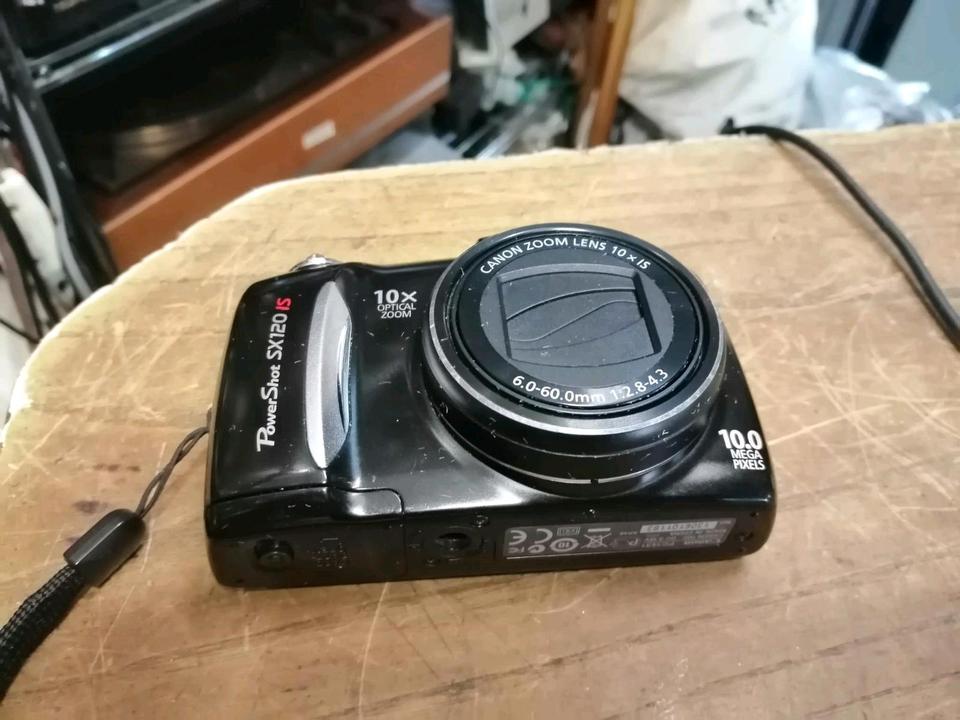 CANON PowerShot SX120 IS, Digital-Kamera OHNE Batterien!!!