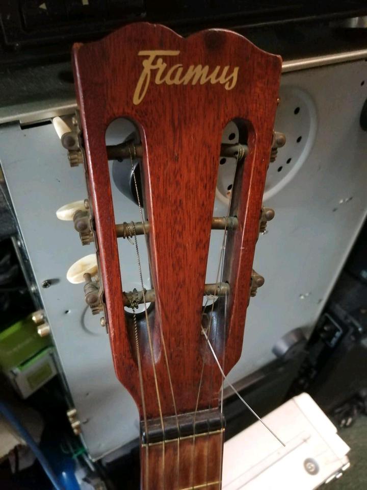 FRAMUS "Built in the heart of the Bavaria! Gitarre!!