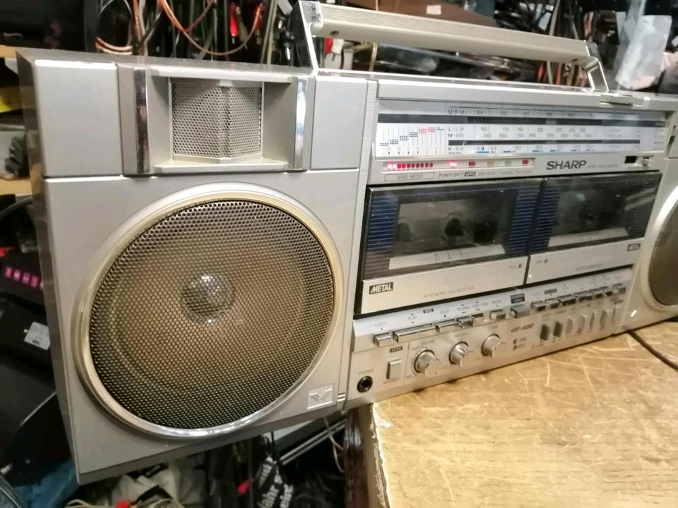 SHARP GF-500H, Radio-Cassetten-Recorder, etwas DEFEKT!!!