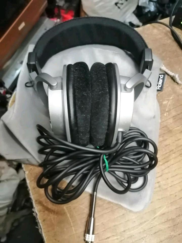 ROLAND RH-A30, Kopfhörer mit 3,5mm Klinkestecker! guter Zustand!!